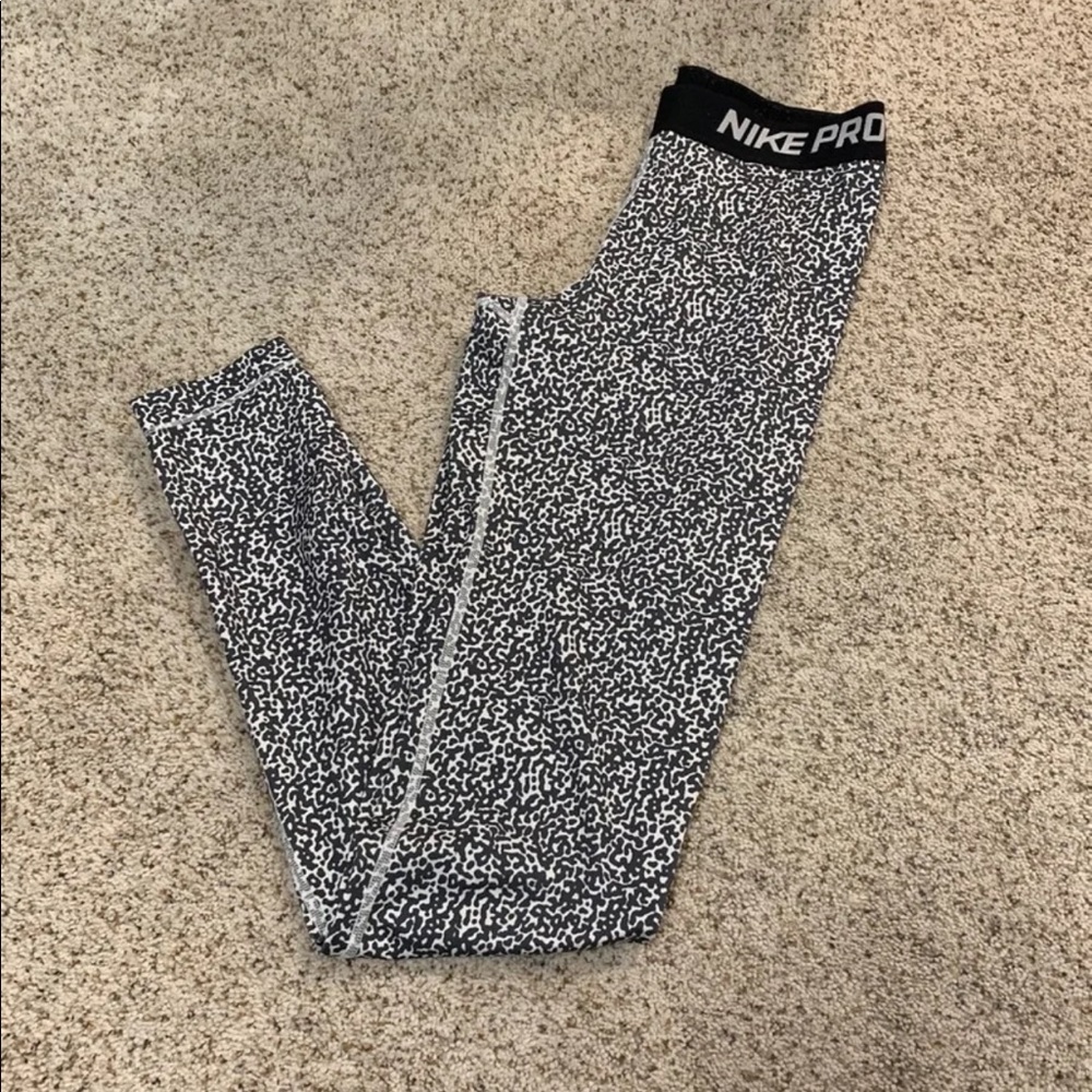 Nike pro leggings